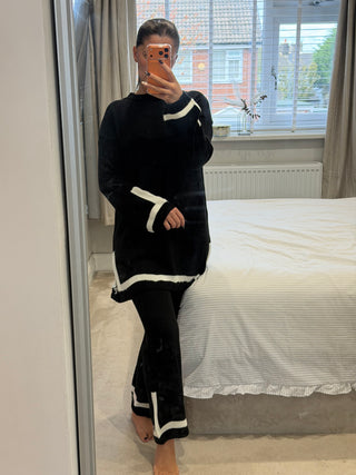 Dina Knit