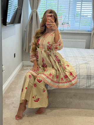 Noor Kamal Creme x