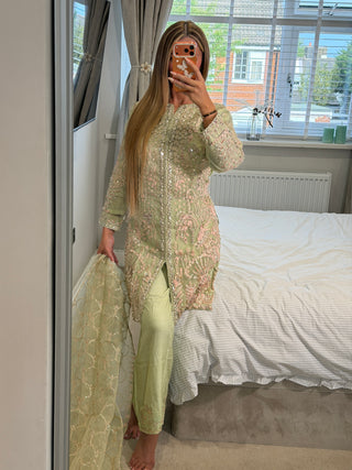 Azra Mint x
