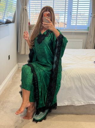 Nyra Kaftan x