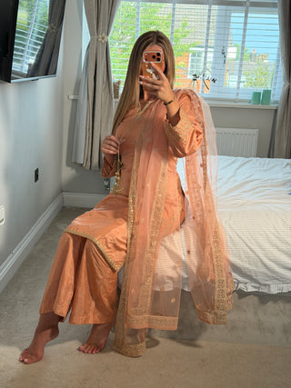 Alina Pink x
