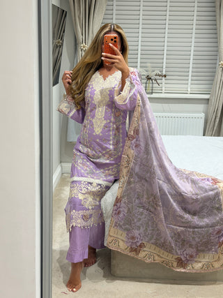 Dania Lilac x