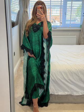 Nyra Kaftan x