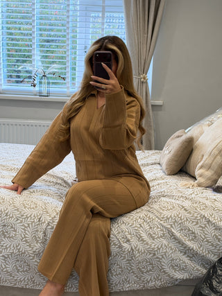 Away Set Camel