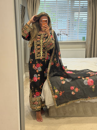 Maria Kaftan Black x