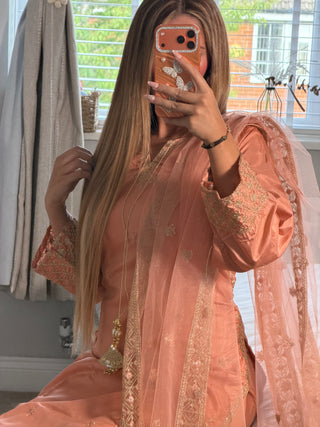 Alina Pink x