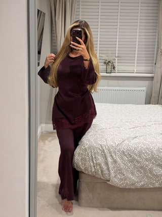 Arii Burgundy