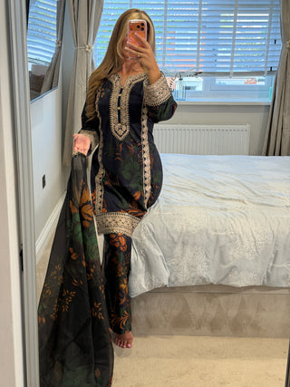 Flora Navy