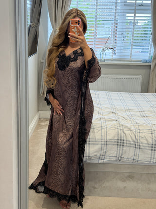 Leila Mocha x