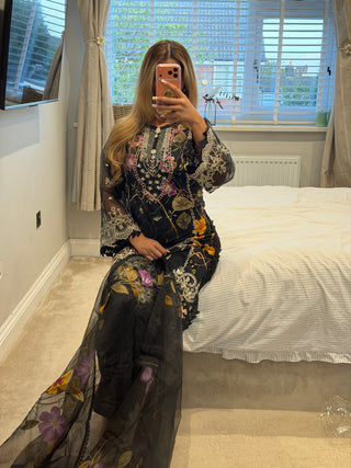 Noir Blossom x