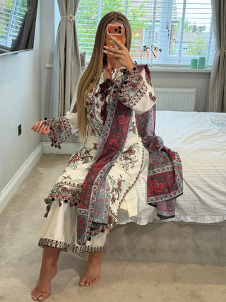 Maria Noor x