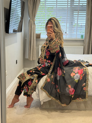 Maria Kaftan Black x