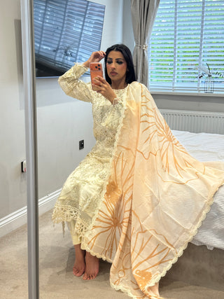 Ilara Luxe White x