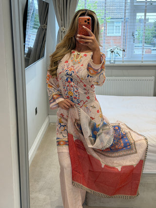 Ariaana x