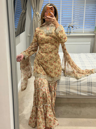 B O R O Q U E - Beige