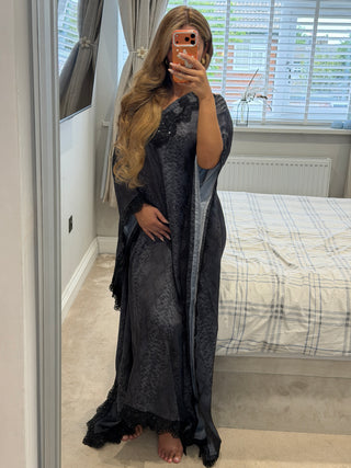 Leila Black x