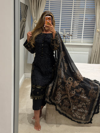 Luxe Maria Black 💕