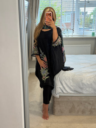 Maria Kaftan Black