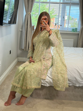Azra Mint x