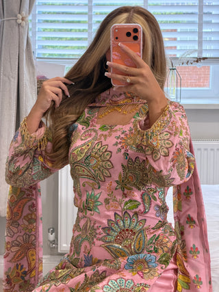 Mehaar Pink