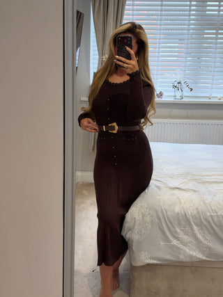 Luna Brown
