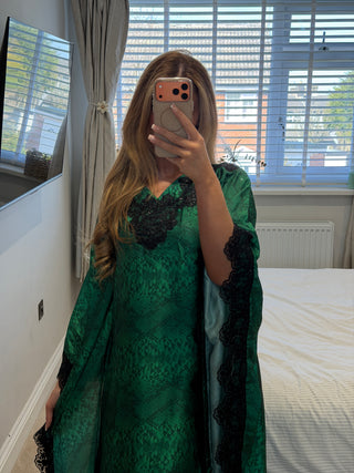 Nyra Kaftan x