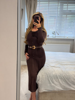 Luna Brown