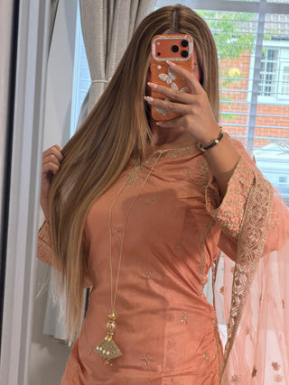 Alina Pink x