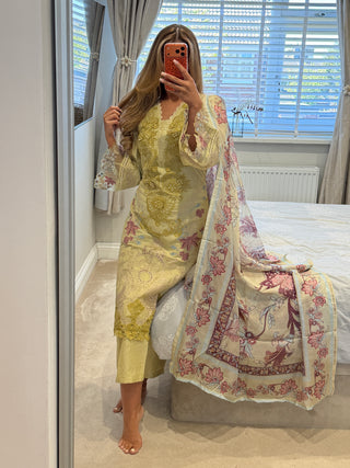 Leila x