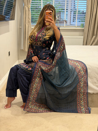 Navy Dream x