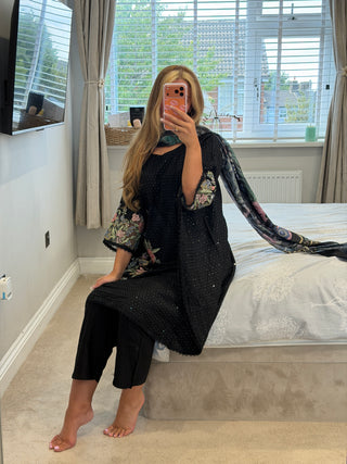 Maria Kaftan Black