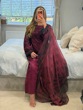 Parisa Burgundy
