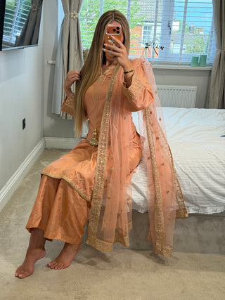 Alina Pink x
