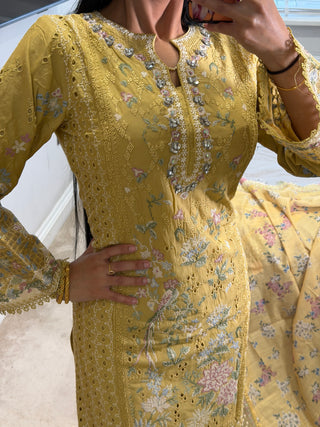 Ivana Yellow