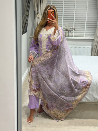 Dania Lilac x