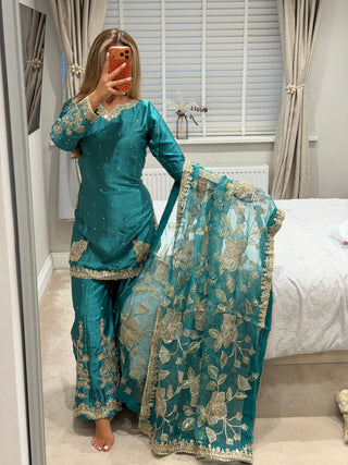 Duaa Teal x