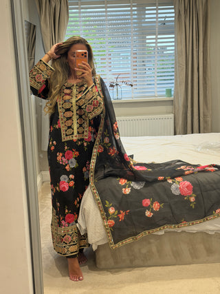 Maria Kaftan Black x