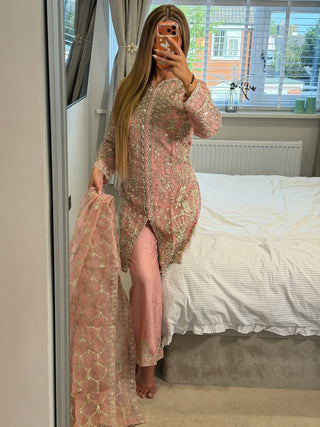 Azra Pink x