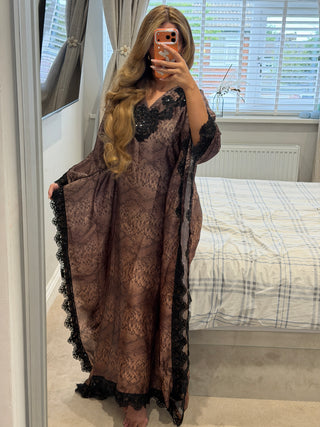 Leila Brown x