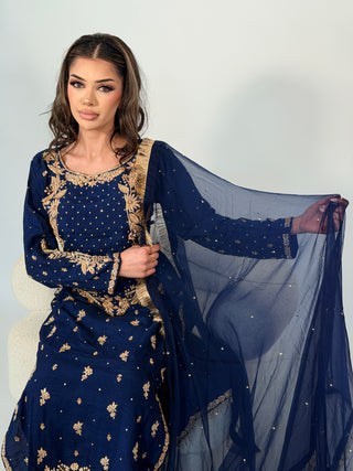 Royale Nahia Navy