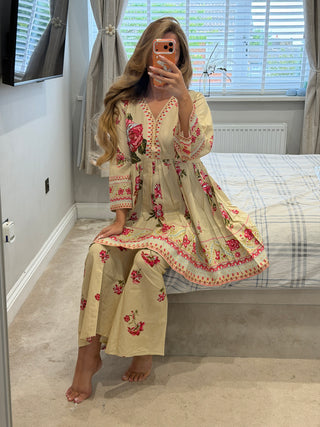 Noor Kamal Creme x