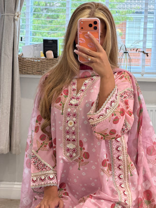 Maira Kaftan Pink