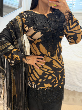 M Prints Black x
