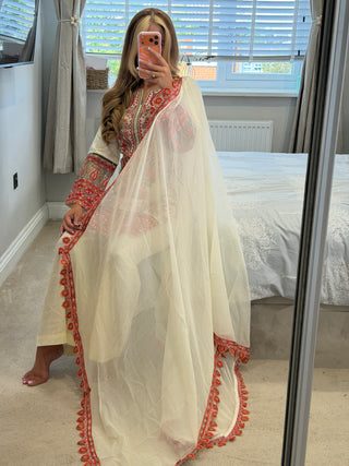 Elara White