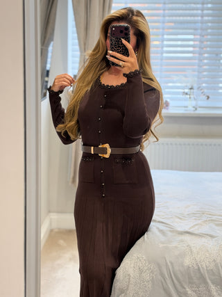 Luna Brown