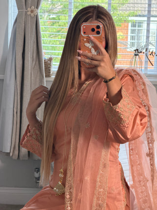 Alina Pink x