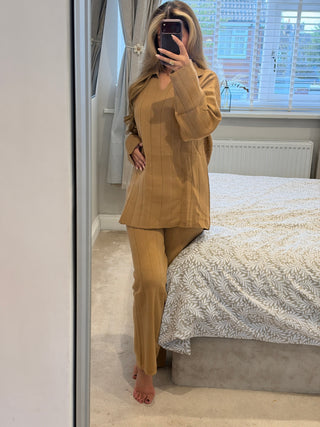 Away Set Camel