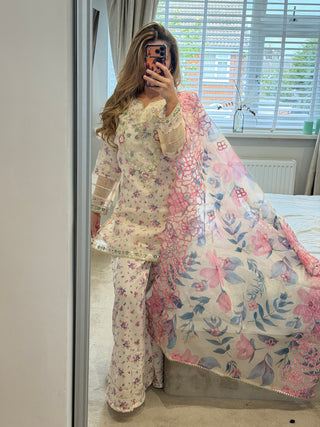 Minaal Pink