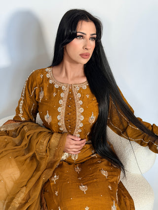 Royale Nurah Auburn