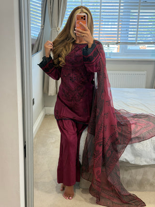 Parisa Burgundy